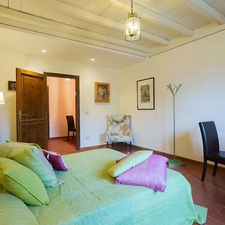 Apartment In Luxuryproperty Privatepool Garden Bbq Airc X8 Castelnuovo Di Porto Exterior photo