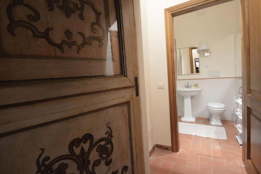 Apartment In Luxuryproperty Privatepool Garden Bbq Airc X8 Castelnuovo Di Porto Exterior photo